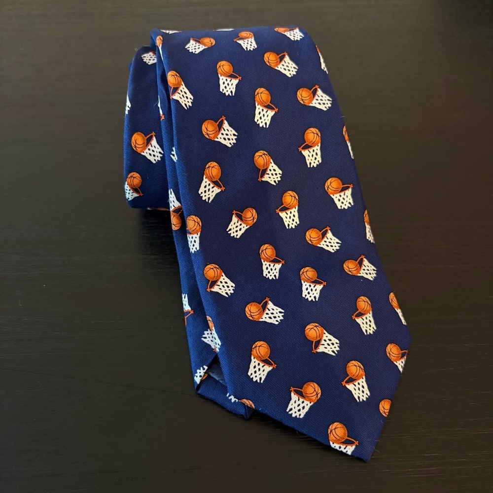 Basketball Hoops Alynn‎ Silk Men’s Neck Tie